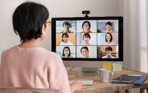 デスクトップパソコンでWi-Fiに接続する方法とは?無線化する手順や