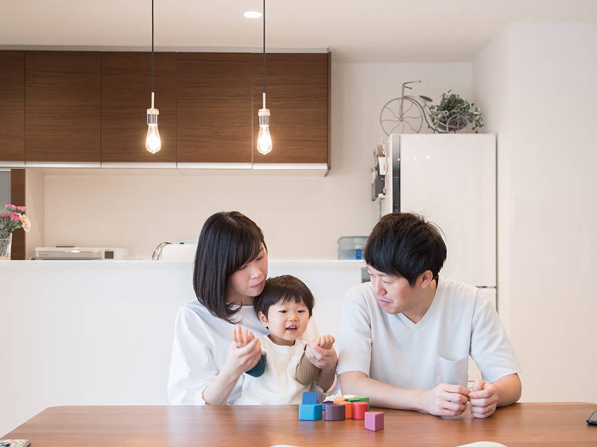コミュファでんきを利用するご家庭のイメージ