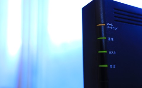 光回線終端装置（ONU）とは？その役割やホームゲートウェイなど